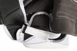 Bauer Vapor Hyperlite2 Senior Goalie Catcher -Bauer Sale Store 1061626 BTH23 GOAL STICKS ELITE SR MTOBLACK catalog front 21eb9c2a 1e96 402d bb23 a3bf7d0b586b